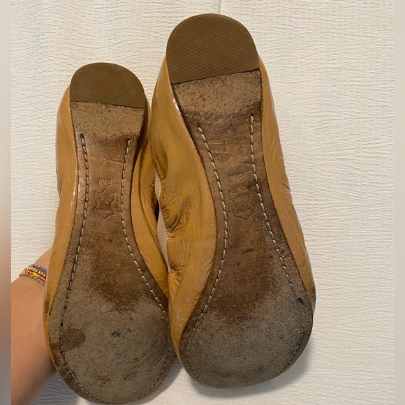 Nude leather Tory Burch flats - Picture 5 of 7